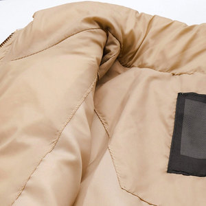 Chaqueta Acolchada Beige para Hombre French Connection, Cuello Alto, Cierre de Cremallera, Resistente al Viento, Chaqueta Casual de Invierno con Diseño de Bloques de Color - Product Image 5