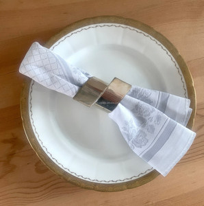 ที่ใส่แหวนผ้าเช็ดปากแบบแตรออกแบบได้ตามต้องการผ้าเช็ดปากสำหรับใส่ในงานเลี้ยงวันหยุดงานปาร์ตี้สีทองและสีดำ - Product Image 4