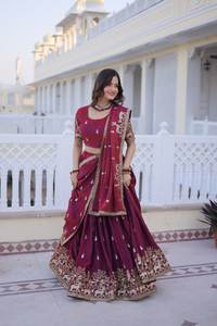 Lehenga Choli Dupatta de seda con bordado de diseñador indio, el más vendido, listo para usar, traje de fiesta y boda con vestido de seda. - Product Image 2