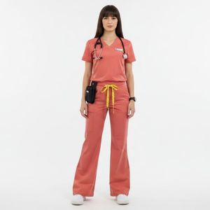 Tenue Médicale Personnalisée OEM – Blouse et Pantalon Respirants pour Infirmières – Uniforme Confortable pour Hôpital – Fournisseur d'Uniformes Personnalisables - Product Image 3