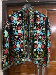 Chaqueta Corta de Terciopelo de Algodón con Bordado Suzani, Tejido Cosido a Mano, Unisex, para Invierno, para Mujer, para Fiestas - Product Image 3