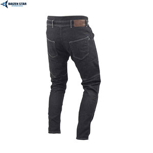 Pantalones de mezclilla negros para motociclistas con paneles reforzados y protección CE para motociclistas, para usar en todas las estaciones. - Product Image 2
