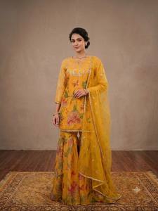 Ensemble de robe de mariée traditionnelle indienne pakistanaise pour femmes, imprimé floral jaune, coupe ample, longueur au sol, tenue ethnique en coton - Product Image 4