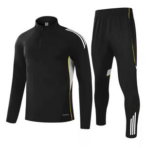 Ensemble de survêtement pour homme en molleton technique avec logo personnalisé en polyester, sweat à capuche zippé et pantalon imprimé 3 panneaux – Collection Sweatertech - Product Image 5