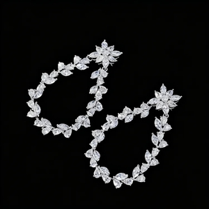 Pendientes de diamantes con corte marquesa y diseño floral, chapados en rodio, joyería de lujo para mujer, venta al por mayor, ideales para cumpleaños y bodas. - Product Image 1