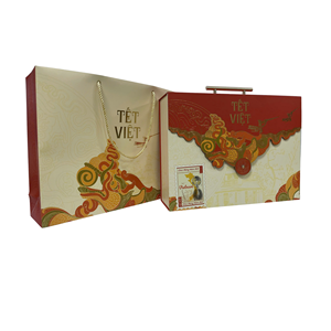 Cajas Rígidas Hechas a Mano con Estampado en Relieve de Lámina Dorada, Laminación Mate, Materiales Reciclables y Biodegradables, Personalizables para Regalos - Product Image 1