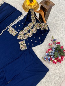 ชุดคุर्ตาพร้อมกางเกงปาลาซโซ่ งานปักเลื่อมหนัก ดีไซน์หรูหรา สไตล์ชาติพันธุ์ สำหรับผู้หญิง เหมาะสำหรับงานเทศกาลและงานปาร์ตี้ - Product Image 6