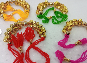 Pulseras Guanghua de diseñador de alta calidad con hermosos anillos con patrón floral y diseño de mang tika para bodas y recuerdos. - Product Image 3