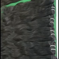 Extensions de cheveux humains indiens vierges et droits Faisceaux alignés sur les cuticules Remy Hair Grade Natural Wave Style Machine Double Weft