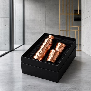 Juego de cantimploras de cobre martillado hechas a mano, cantimplora portátil con vasos martillados, caja de regalo ecológica portátil - Product Image 5