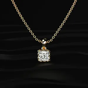 Colgante de Diamante Corte Princesa con Marco de Cuerda Trenzada, Collar con Diamante en Forma de Gota, Diamante Cultivado en Laboratorio, Chapado en Oro - Product Image 2