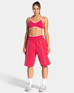 Shorts Bermuda Personnalisés Rouge Cerise à Lignes Contrastantes – Tissu Doux et Respirant en Coton Polaire, Qualité Supérieure, Idéal pour l'Été, Vente en Gros OEM - Product Image 5
