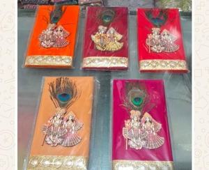 Célébrez l'amour divin et les traditions festives avec ces magnifiques enveloppes Radha Krishna Shagun, fabriquées à la main. - Product Image 2