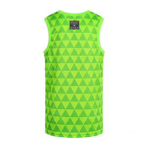Maillot de basket personnalisé pour homme, vert néon, sans manches, avec logo sur le devant en mesh, antibactérien, respirant, séchage rapide, vêtement de sport athlétique. - Product Image 2