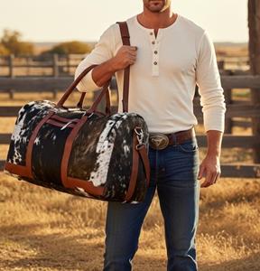 Bolsa de Viaje de Cuero Vacuno Estilo Personalizado con Cierre de Cremallera, Ecológica y de Gran Capacidad - Product Image 1