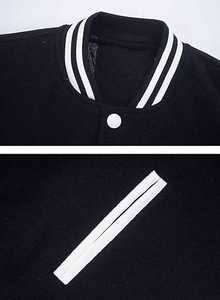 Veste varsity matelassée à capuche en toile blanche, coupe-vent noir, streetwear pour hommes - Product Image 5