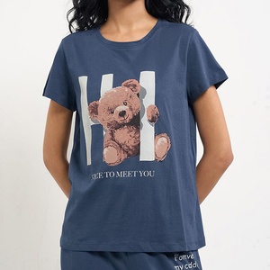 เสื้อยืดลายตุ๊กตาหมีสำหรับผู้หญิง คอกลม แขนสั้น สีน้ำเงินเข้ม ผ้าฝ้าย ผลิตโดยผู้ผลิตเสื้อผ้า - Product Image 1