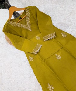FANCY MUL CHANDERI SEQUENCE EMBROIDERY WORK <b>TOP</b> BOTTOM WITH DUPATTA <b>FESTIVE</b> WEAR WHOLESALE PRICE ETHNIC GARMENT GREEN - Product Image 5