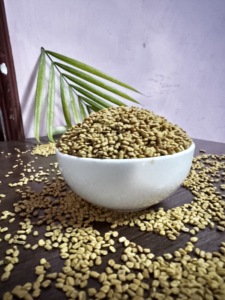 เครื่องเทศอาหารแห้งขายส่ง ผลผลิตใหม่ คุณภาพดี สะอาดตามธรรมชาติ เมล็ดเฟนูกรีก แบบดิบ แบบแห้ง แบบเม็ด สมุนไพรเดี่ยว อายุการเก็บรักษายาวนาน สำหรับปรุงอาหาร - Product Image 2