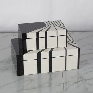 Boîte à bijoux en résine de haute qualité pour la décoration intérieure indienne, design géométrique unique pour la vaisselle, en papier pour les intérieurs de maison - Product Image 1