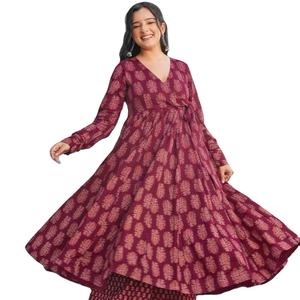 Kurti et pantalon fantaisie à col en V, en rayonne épaisse, avec motif imprimé numérique, style ample, pour le bureau, les fêtes et les journées décontractées - Product Image 1