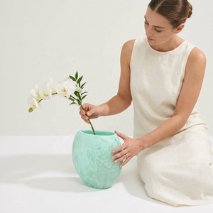 Top Grade New Arrival Aqua Swirl Pattern Green Resin Tabletop Vase Art Deco Home Decor Wedding Eco-Friendly Waterproof - Product Image 1