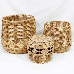 Cesta de jacinto de agua natural tejida a mano con patrón de diamante único, almacenamiento ecológico y organizador para el hogar - Product Image 6