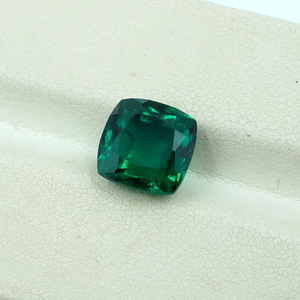 Esmeralda Zambiana Cultivada en Laboratorio: Gema Facetada de Corte Cojín de 3 Quilates - Product Image 3