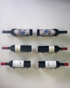 Porte-bouteilles mural en acier moderne résistant à la rouille avec une capacité de 10L pour le stockage de vin à domicile - Product Image 4