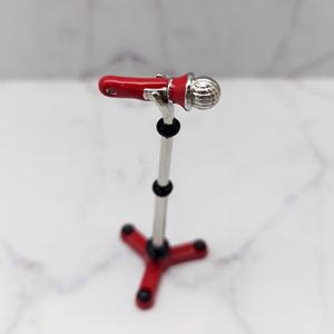 Micrófono Rojo Metálico a Escala 1:12 con Soporte para Casa de Muñecas - Accesorios Musicales - Product Image 2