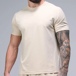 เสื้อยืดผู้ชายทรงโอเวอร์ไซส์สุดเท่ ให้ความรู้สึกสบายๆ พร้อมสไตล์ทันสมัย เหมาะสำหรับใส่ลำลอง - Product Image 3