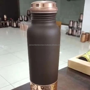 Écologique indien cuivre bouteille cuisine table verres poignée paille dessous de verre pur cuivre métal bouteilles d'eau pour usage domestique - Product Image 1