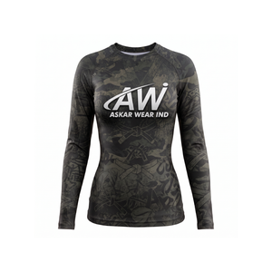 เสื้อ Rash Guard แขนยาวสำหรับผู้หญิง ยี่ห้อ Askar Wear ลายพรางสีดำเทา พิมพ์ลายแบบ Sublimation แห้งเร็ว เหมาะสำหรับออกกำลังกาย - Product Image 1