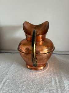 Vintage Hammered Copper Water Pitcher With Metal Handle Decorative <b>Jug</b> For Serving <b>Drinks</b> Wholesale B2B Supply - Product Image 2