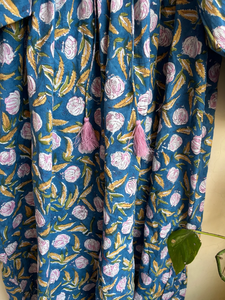 เดรสยาวโบฮีเมียนลายดอกไม้ ผ้าฝ้ายพิมพ์ลายด้วยมือ คอวี แขนยาว สำหรับผู้หญิง - Product Image 3