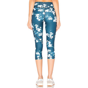 Leggings pour femmes de haute qualité, personnalisés, taille haute, vêtements de yoga, couleur unie, confortables et légers, vêtements de fitness - Product Image 3