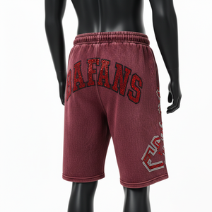 Shorts en molleton de coton premium 340 GSM, effet délavé, bordeaux, détail logo strass, pour homme - Product Image 5