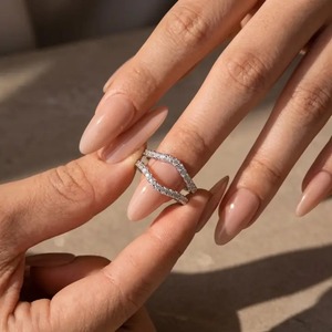 Anillo de compromiso y boda de plata de ley 925 con moissanita de 0.9 quilates, diseño vintage y moderno para mujer, con inserciones de oro. - Product Image 4