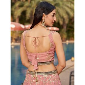 Increíble Lehenga Choli de Georgette Rosa Bordada, Semi-Confeccionada, para Bodas, de Zeel Clothing - Product Image 1