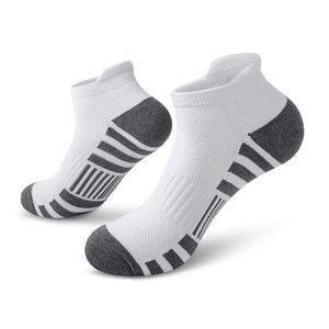 Calcetines Deportivos de Alto Rendimiento, Calcetines de Tobillo Ligeros Personalizables para Deportes, Ropa Deportiva con Logotipo Personalizado - Product Image 1