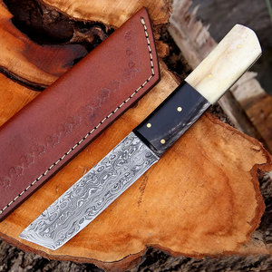 Couteau de chasse en acier damas fait main durable avec une poignée confortable pour le camping, la survie et les activités de plein air - Product Image 4