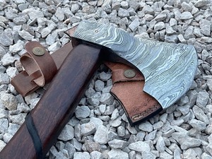 Hacha Vikinga de Acero de Damasco Forjada a Mano |   Hacha hecha a mano de 15.5 pulgadas con mango de madera envuelto en cuero para talar árboles - Product Image 3