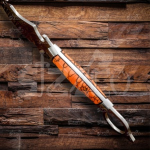 Cuchillo de caza y camping Guthook hecho a mano, acero Sunstone D2, mango de resina, funda de cuero, regalo para él. - Product Image 4