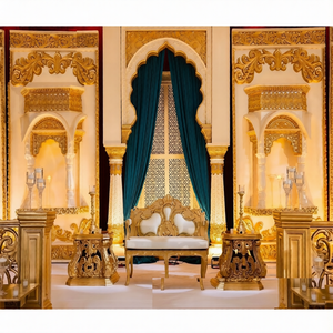 เวทีธีมมุกุฎราชย์สำหรับงานเลี้ยงฉลองสมรสของชาวมุสลิม เวทีสีทองพร้อมกรอบหน้าต่าง เวทีธีมราชวัฎาแบบดั้งเดิมสำหรับงานแต่งงานในสหราชอาณาจักร - Product Image 1