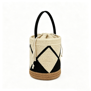Sac seau géométrique en crochet noir et crème personnalisé, sac seau en paille tressée avec cordon de serrage, sac cylindrique tissé color-block - Product Image 4