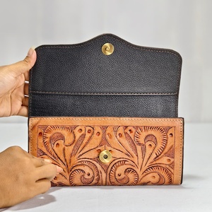 Cartera de Cuero Genuino para Mujer con Diseño Floral Grabado, Minimalista, Multifuncional, Gran Capacidad, Portátil, para Uso Diario - Product Image 4