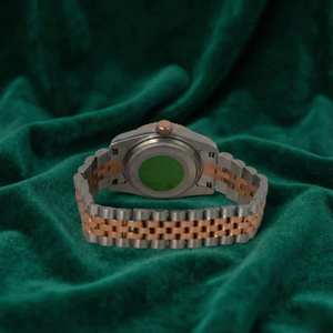 Reloj de Lujo con Diamantes de Dos Tonos para Mujer |   Esfera de Nácar Plateada en Oro Rosa |   Regalo de aniversario para esposa |   Elegante Reloj de Pulsera - Product Image 4