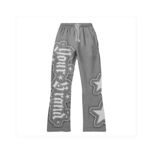 Pantalones Deportivos Unisex Grises de Algodón con Bordado a Mano de Letras y Apliques de Estrellas, Corte Holgado, Largos, con Cierre de Cordón - Product Image 1