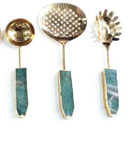 Ensemble de 3 cuillères de service artisanales en pierre d'agate bleue, l'union de la beauté naturelle et du luxe moderne - Product Image 3