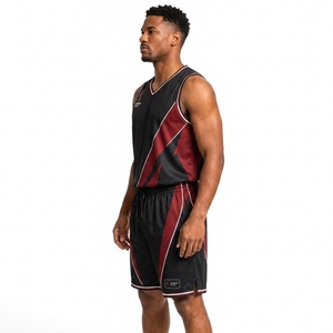 Tenue de sport d'entraînement de basketball unisexe respirante imprimée à séchage rapide, ensemble personnalisable avec logo, réversible, fabriquée en uniformes - Product Image 3